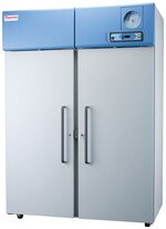 Refrigeradores de laboratorio de alto rendimiento con puerta maciza Revco&trade;