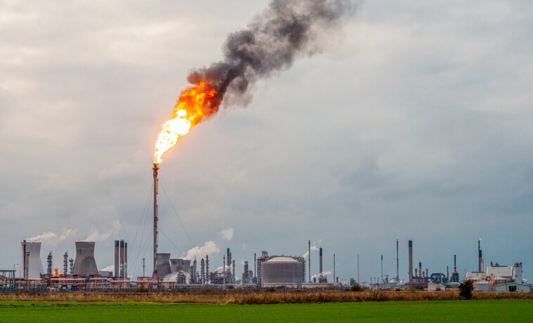 How Petrochemical and Organic Chemical Sectors Can Comply with Flare Gas Rules 