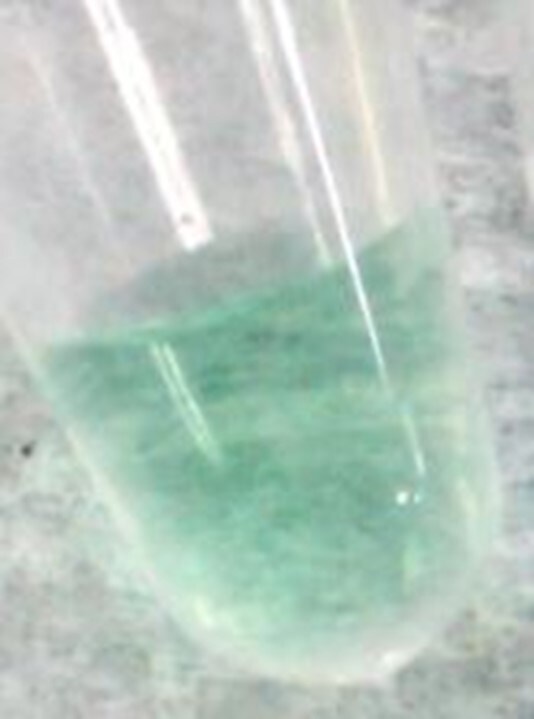 混ぜると緑色に！