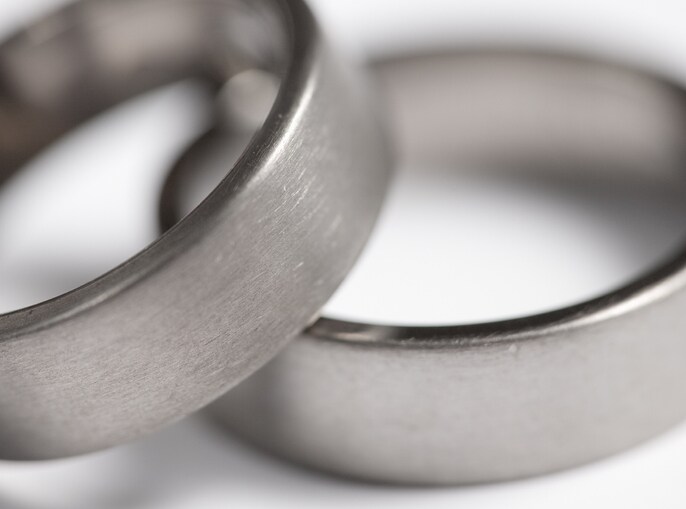 Platinum vs Titanium Jewelry: Understanding the Pros & Cons