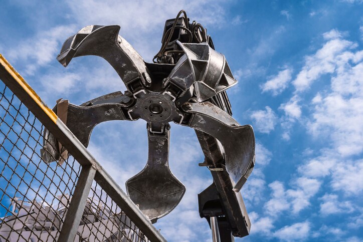 scrap metal recycling claw