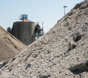cement stockpile blending