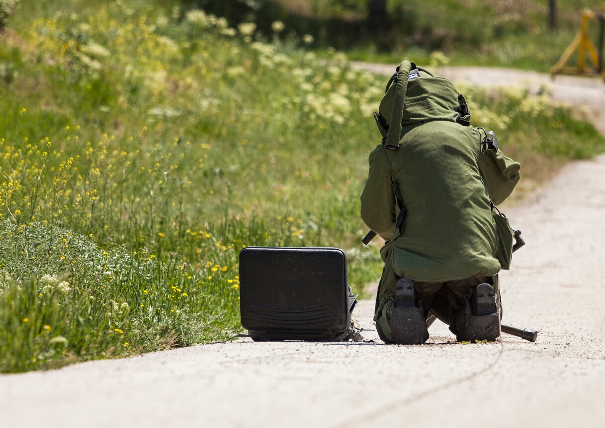 Explosives Identification Using Raman Technology 