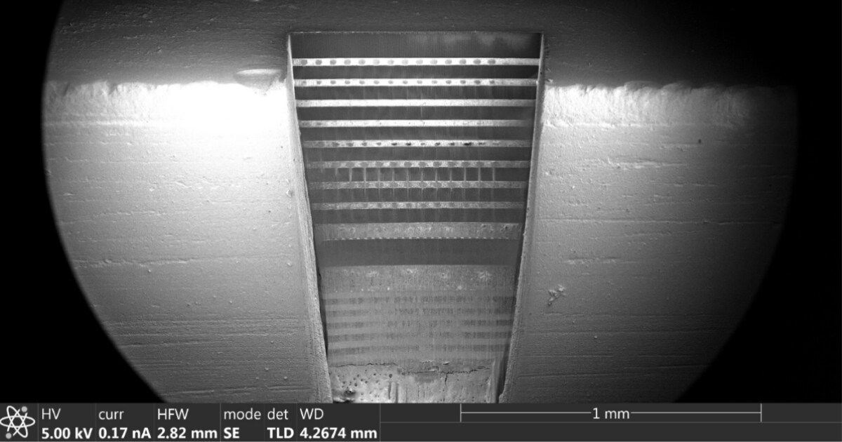 Advanced semiconductor packaging chip stack