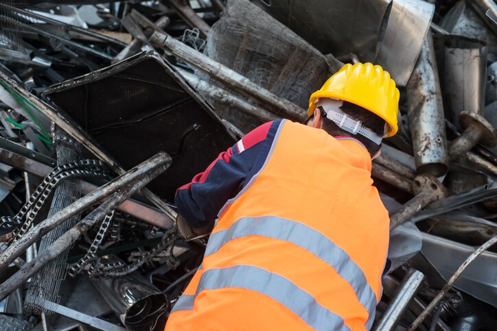 Salvage Company Discovers 304 Stainless is Not What It Appears to Be 