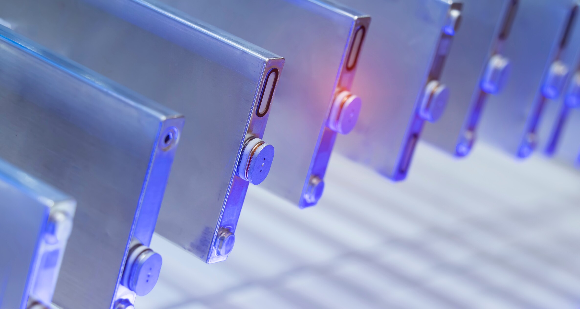 Blade shape battery cells design for modern electric vehicle