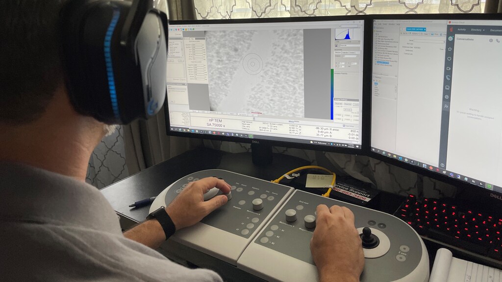 Remote resolution of electron microscopy issues rapidly Remote resolution of electron microscopy issues rapidly